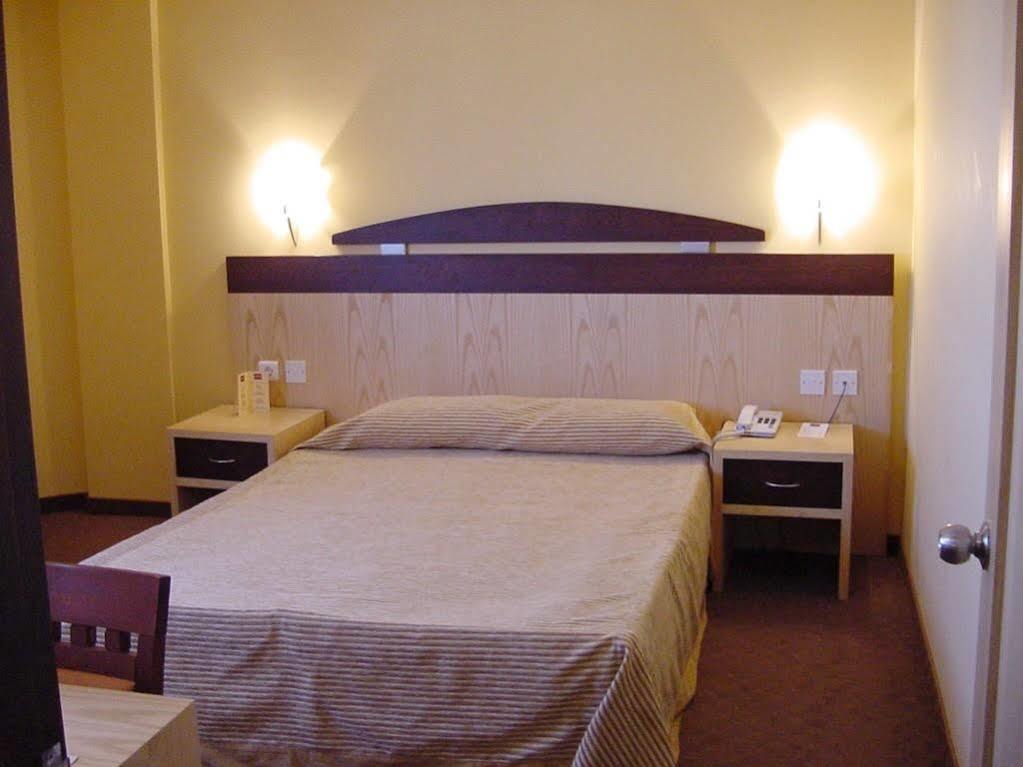 ניקוסיה City Royal Hotel And Casino מראה חיצוני תמונה